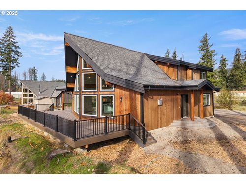 138 Santiam St, Gates, OR, 97346-9332 | Card Image