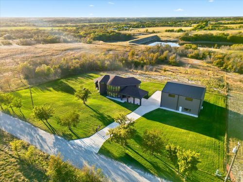 145 Rock Ct, Decatur, TX, 76234-2483 | Card Image