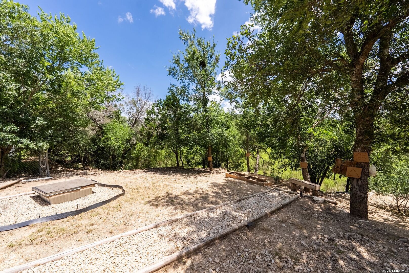 Land in Lakehills 4