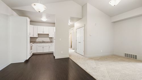 d304-1055 S 500 E, Heber City, UT, 84032-4561 | Card Image