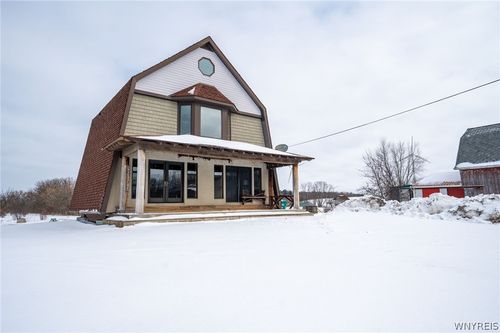 811 Route 20a, Strykersville, NY, 14145-9542 | Card Image