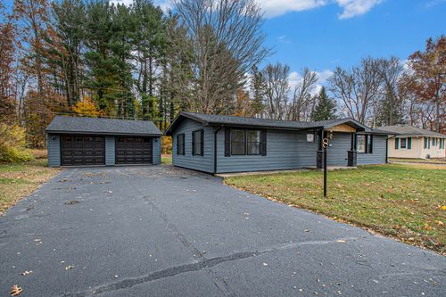 6165 N Shore Dr, Coloma, MI, 49038-8502 | Card Image