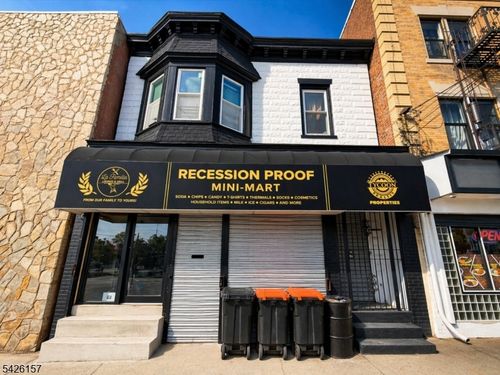 319 16th Ave, Newark, NJ, 07103-1161 | Card Image