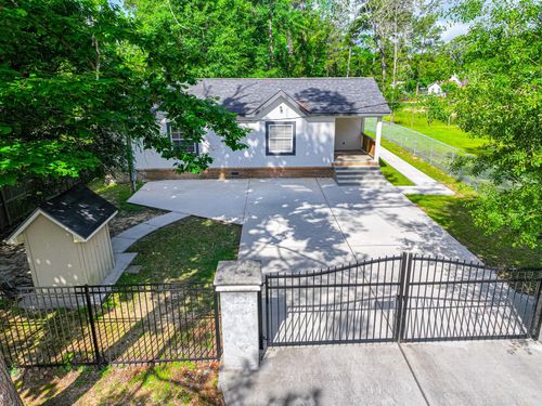 20032 Live Oak, New Caney, TX, 77357 | Card Image