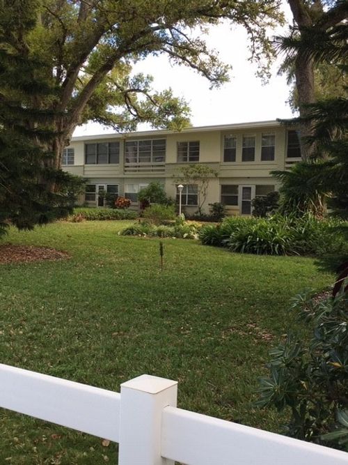 apt-25-677 Royal Palm Blvd, Vero Beach, FL, 32960-6010 | Card Image