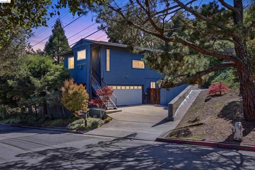 2237 Trafalgar, Oakland, CA, 94611 | Card Image