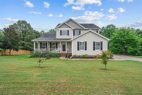 131 Brooke Lee Cir, Taylors, SC, 29687-5976 | Card Image