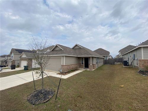 991 Crossing Dr, Bryan, TX, 77803-1699 | Card Image