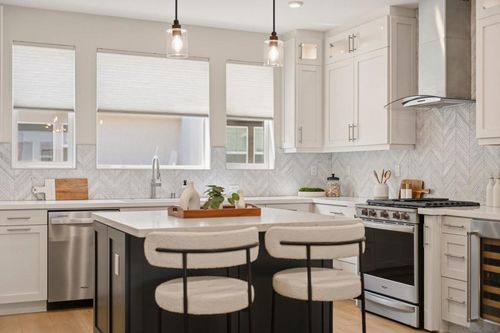 2863 Avella Cir, San Diego, CA, 92108-1271 | Card Image