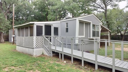 305 Woods Ln, Cedar Park, TX, 78613-6222 | Card Image