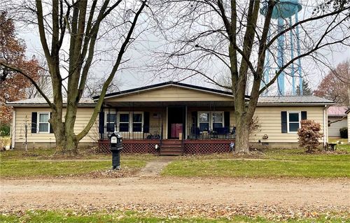 100 S Park St, Fairmount, IL, 61841-6274 | Card Image