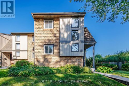 27-302 Vine St, Saint Catharines, ON, L2M7M6 | Card Image