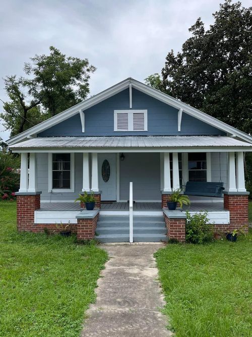145 W Live Oak Avenue Avenue, DeFuniak Springs, FL, 32435 | Card Image