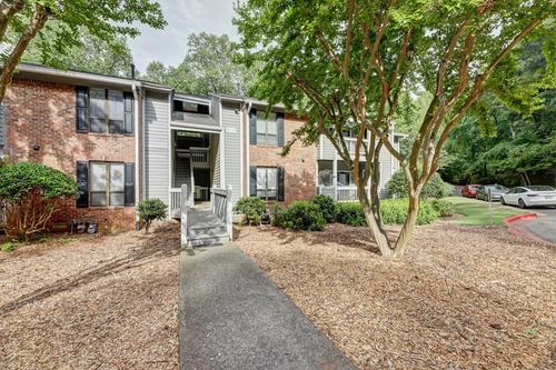 529 Warm Springs Cir, Roswell, GA, 30075-4972 | Card Image