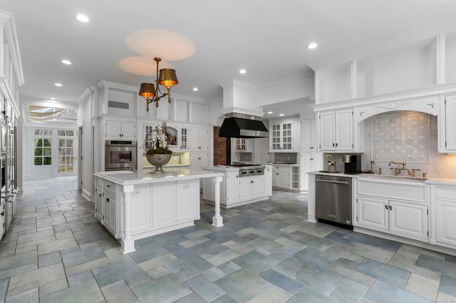 Over the top Chef's Kitchen | Image 14