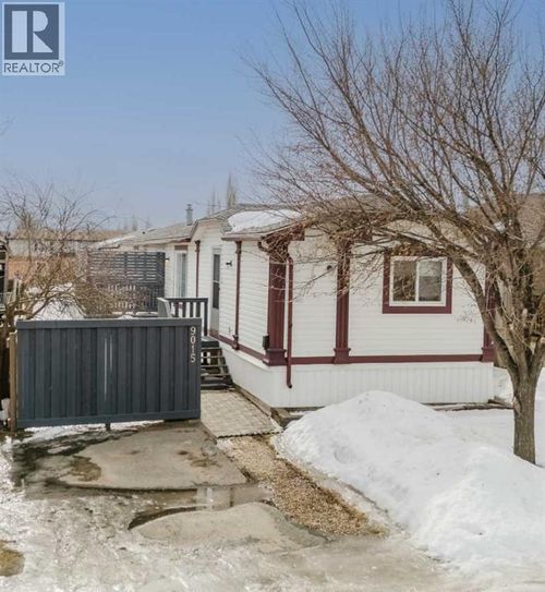 9015 88 Ave, Grande Prairie, AB, T8X1V5 | Card Image