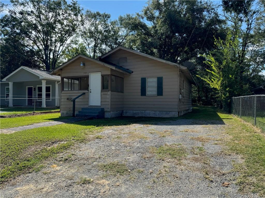 6th Ave, Chickasaw, AL 36611