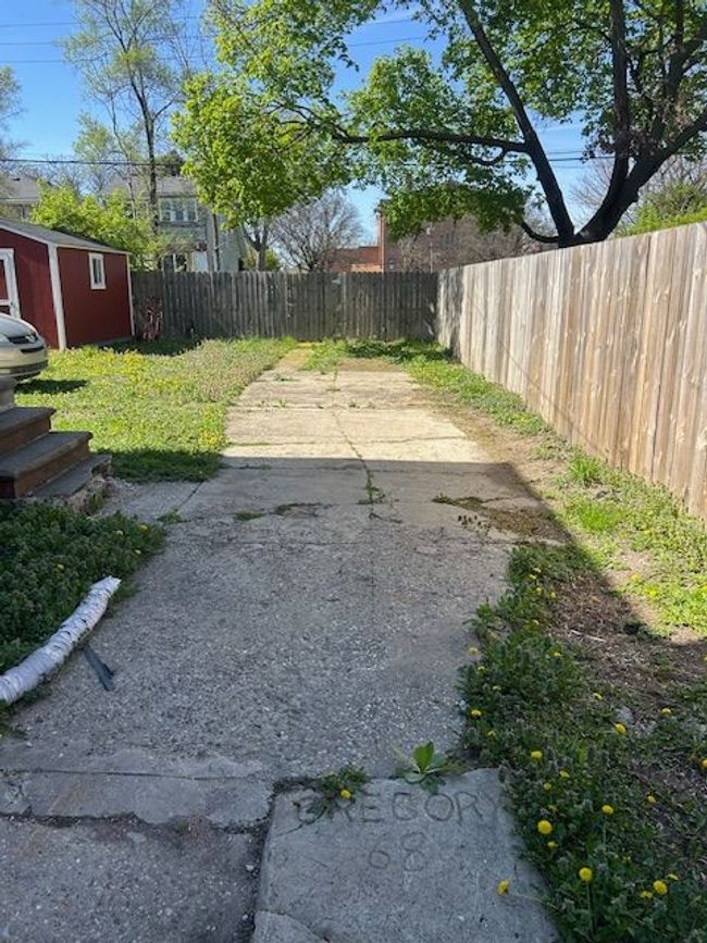 2220 Webb St, House other with 4 bedrooms, 3 bathrooms and null parking in Detroit MI | Image 15