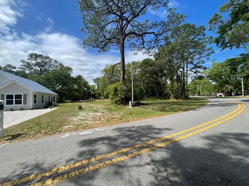 228 17th St, Apalachicola, FL, 32320-1343 | Card Image