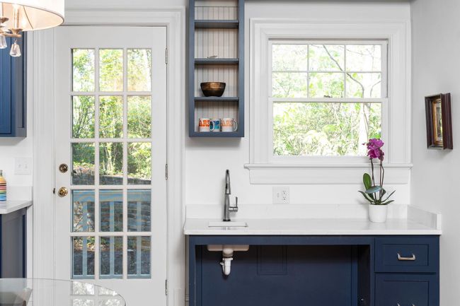 Complete with touchless faucet | Image 29