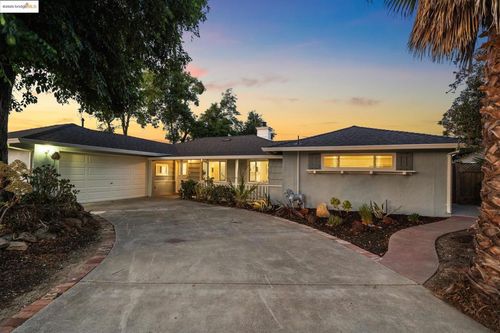 1555 Terry Way, Pleasant Hill, CA, 94523-2320 | Card Image
