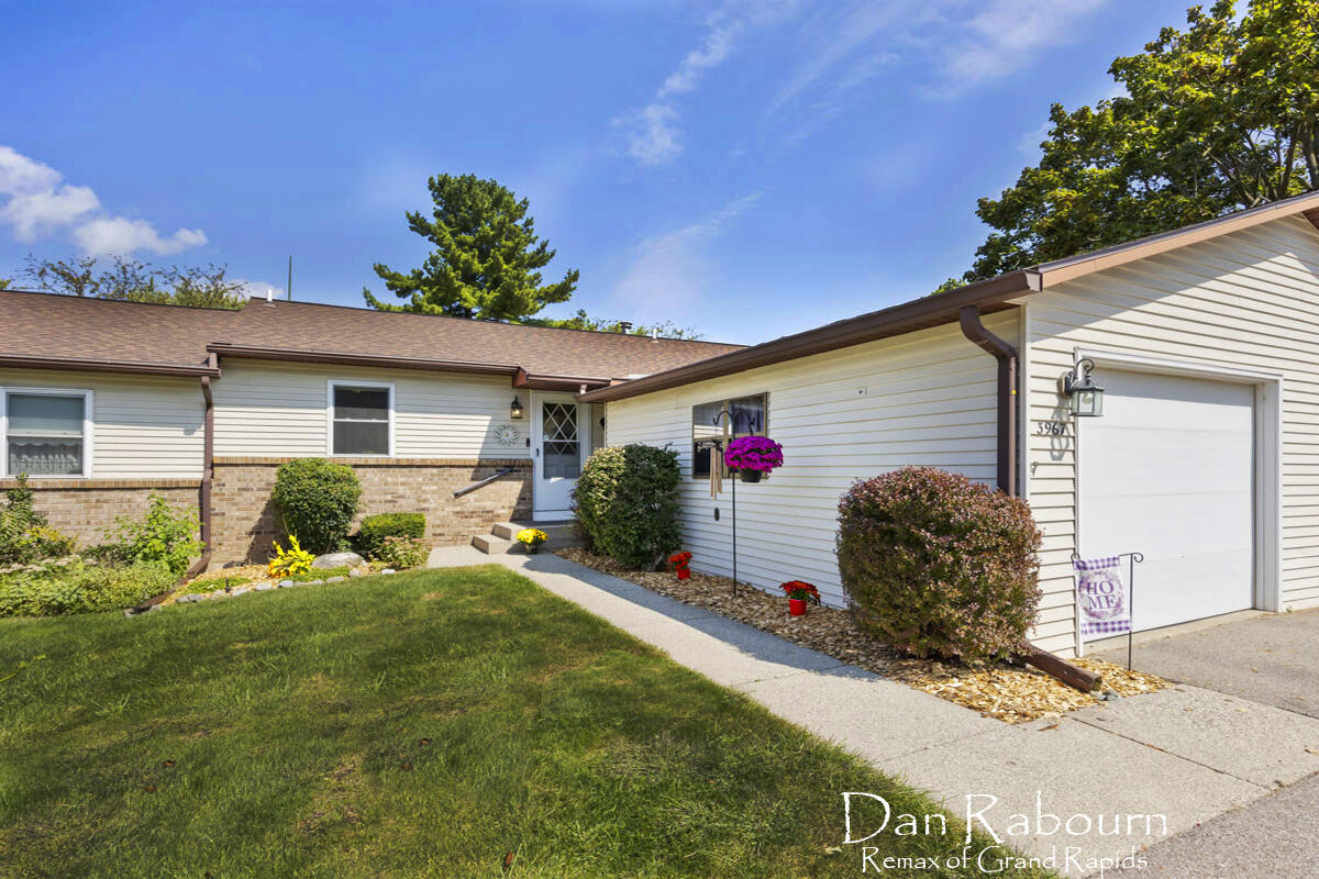 Monte Carlo Ct, Grand Rapids, MI 49512
