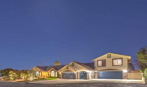 5215 N Riley St, Las Vegas, NV, 89149-4035 | Card Image