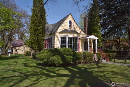 107 W 9th Ave, Ellensburg, WA, 98926-2907 | Card Image