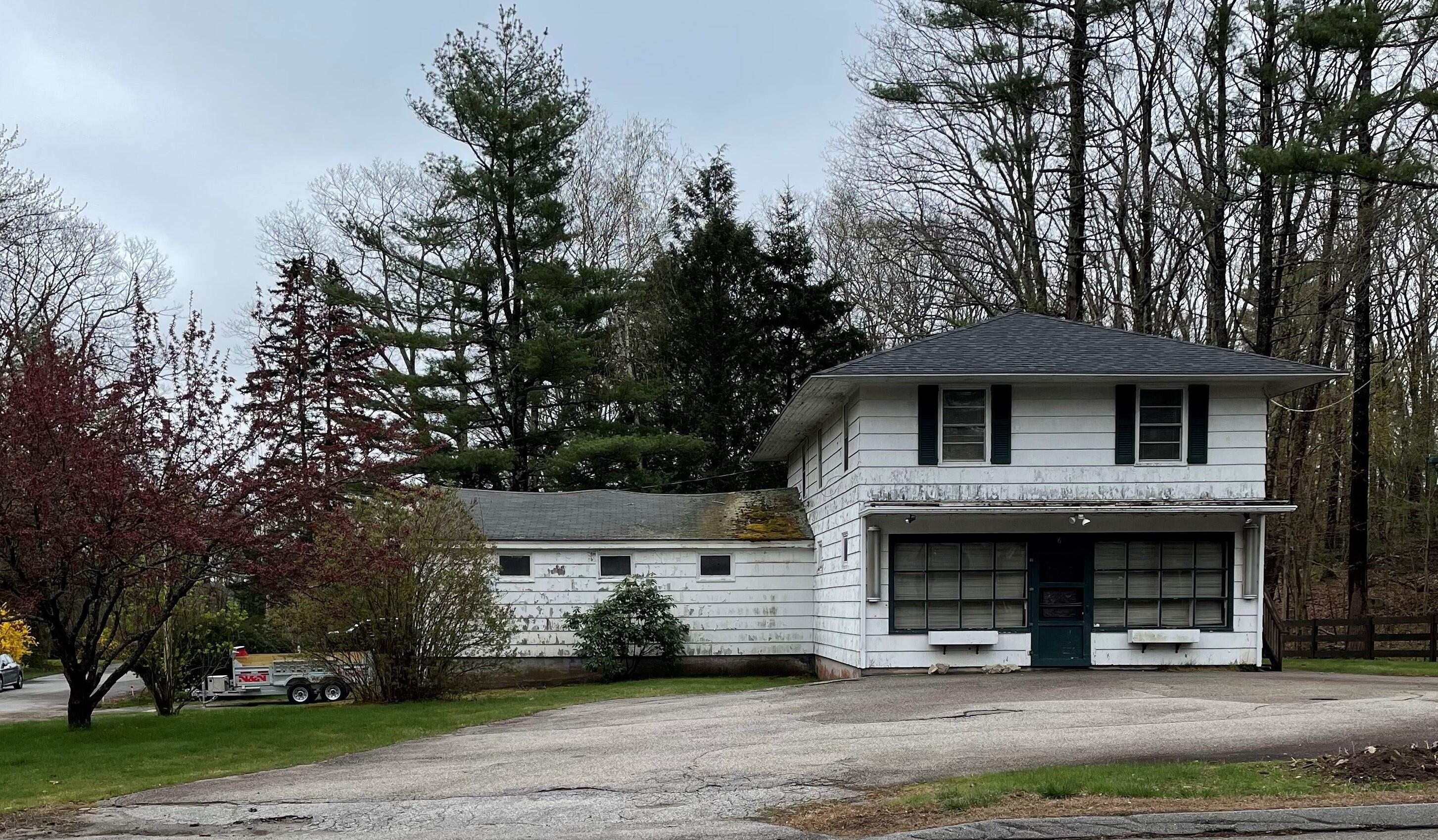 Middle Rd, Falmouth, ME 04105