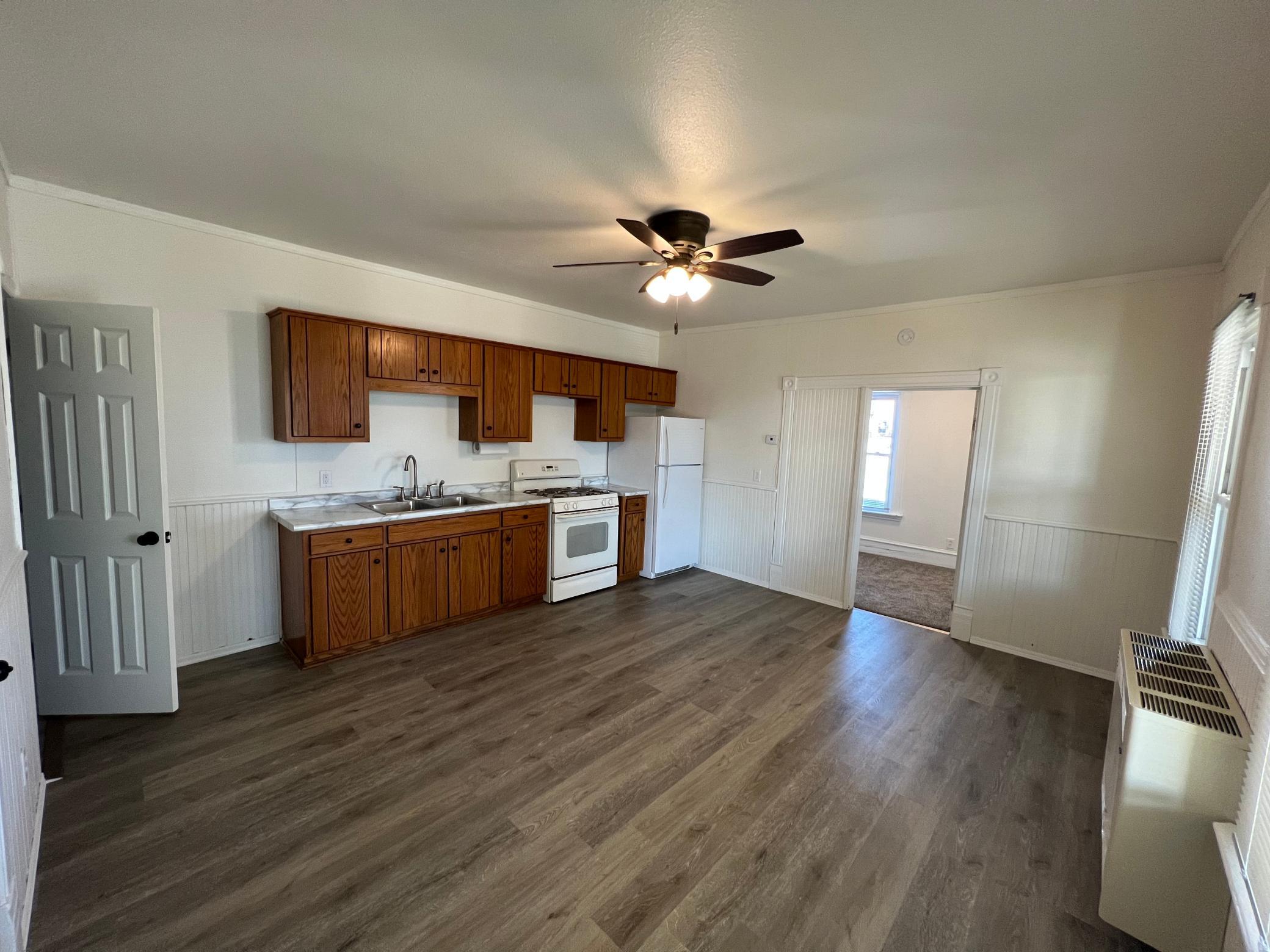 Commercial Sale in Kimball 3
