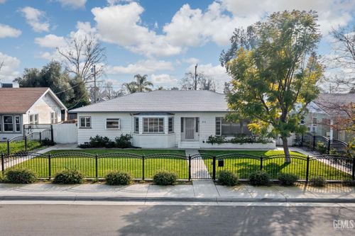 215 Jefferson St, Bakersfield, CA, 93305-3505 | Card Image