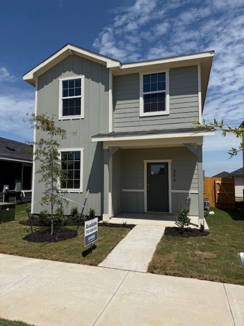 318 Nizao Ln, Bastrop, TX, 78602-2393 | Card Image