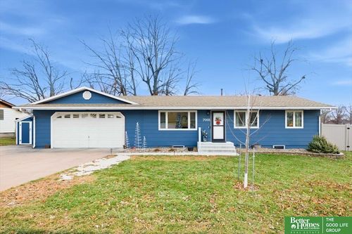 7001 Y St, Lincoln, NE, 68505-2102 | Card Image