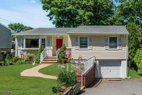 40 Dacotah Ave, Rockaway, NJ, 07866-1702 | Card Image
