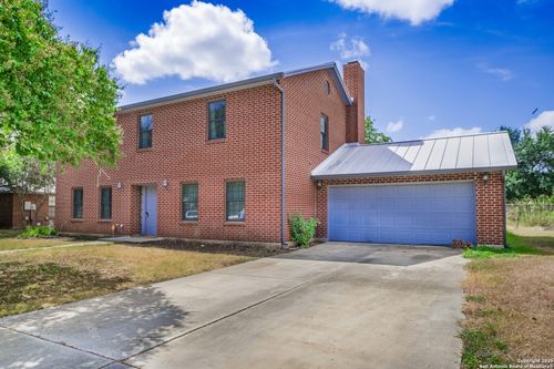 146 Village Path, Castroville, TX, 78009-5061 | Card Image