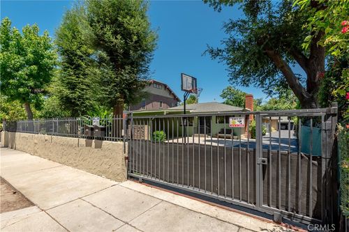 4450 Matilija Ave, Sherman Oaks, CA, 91423-4354 | Card Image