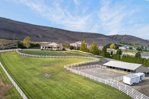 30436 S 984 Pr Se, Kennewick, WA, 99338 | Card Image
