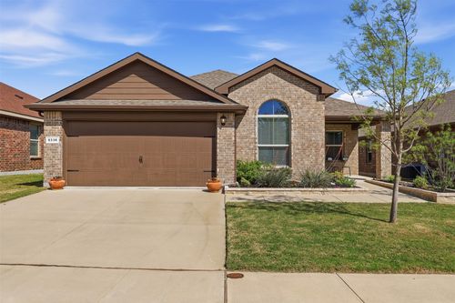 9336 Castorian Dr, Fort Worth, TX, 76131-1838 | Card Image