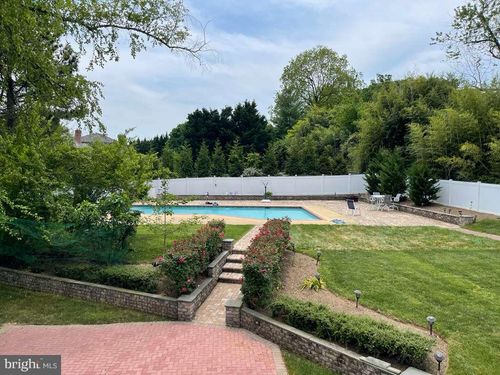 9304 Bells Mill Rd, POTOMAC, MD, 20854-2217 | Card Image