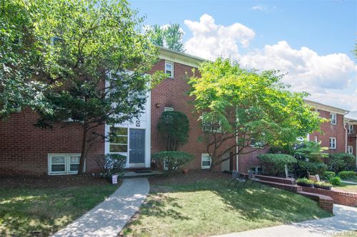 ot-24-140 N Broadway, Irvington, NY, 10533-1240 | Card Image