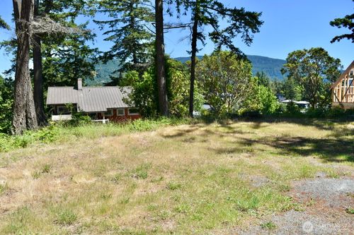 57 Victory Ln, Eastsound, WA, 98245-8005 | Card Image