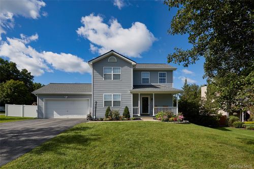 3 Woodside Ter, Poughkeepsie, NY, 12603-5688 | Card Image