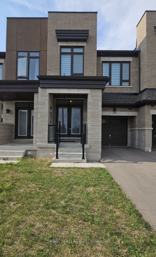 24 Hewison Ave, Richmond Hill, ON, L4S0J1 | Card Image