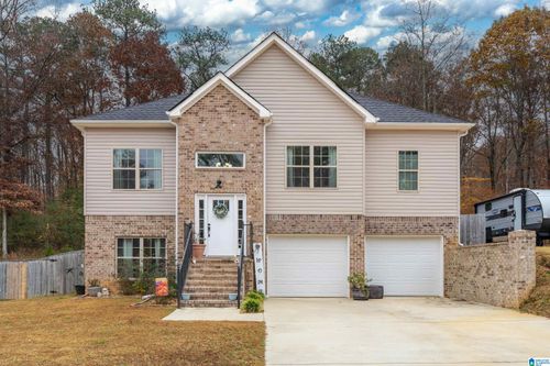 211 Walnut St, Leeds, AL, 35094-4931 | Card Image