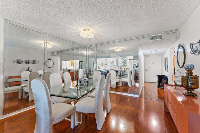APT-111 - 3186 Via Poinciana, Condo with 2 bedrooms, 2 bathrooms and null parking in Lake Worth FL | Image 5