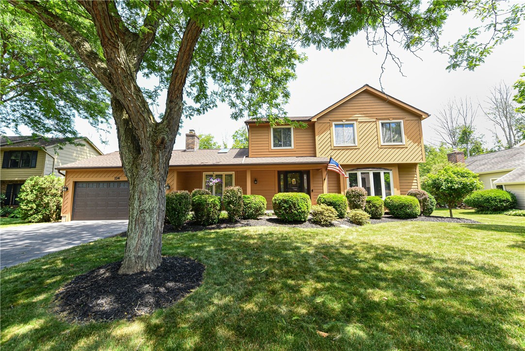 Willowood Dr, Rochester, NY 14612
