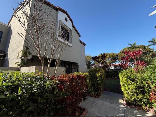 15365 Sw 104th Ter, Miami, FL, 33196 | Card Image