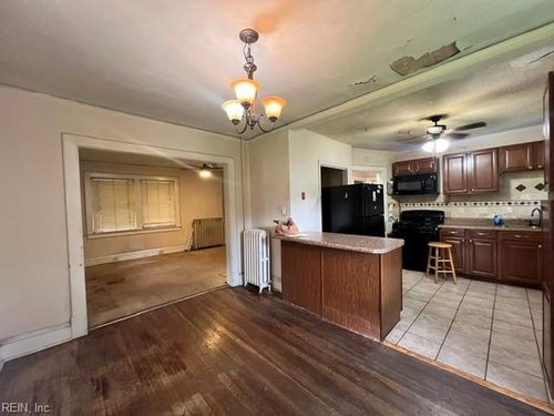 2816 Somme Ave, Norfolk, VA, 23509-1856 | Card Image