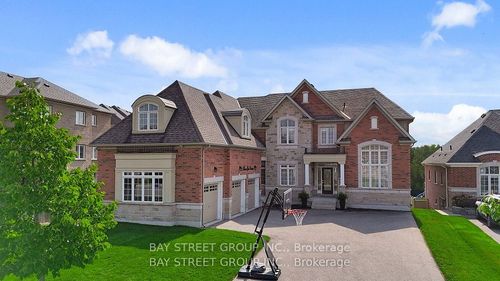 71 Manor Glen Cres, Mount Albert, ON, L0G1M0 | Card Image