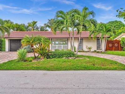 2641 Ne 53 Ct, House other with 3 bedrooms, 3 bathrooms and null parking in Lighthouse Point FL | Image 2